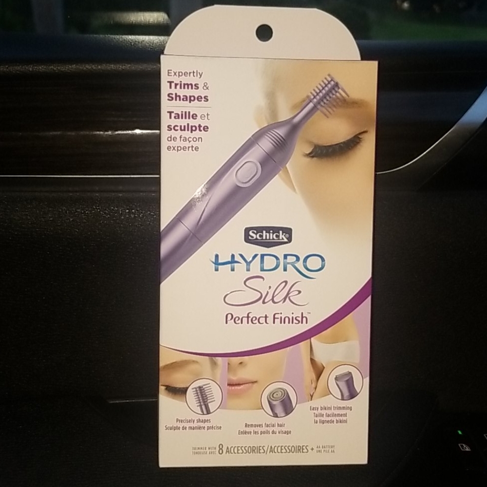 Schick Hydro Silk Perfect Finish 8in1 trimmer